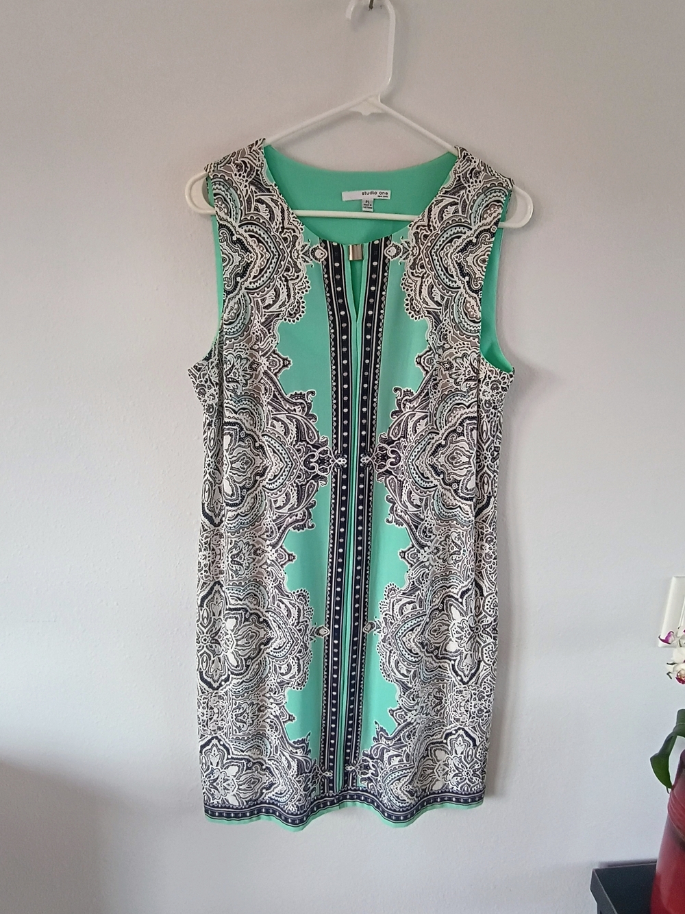 Studio One Mint Green and Black Paisley Sheath Dress